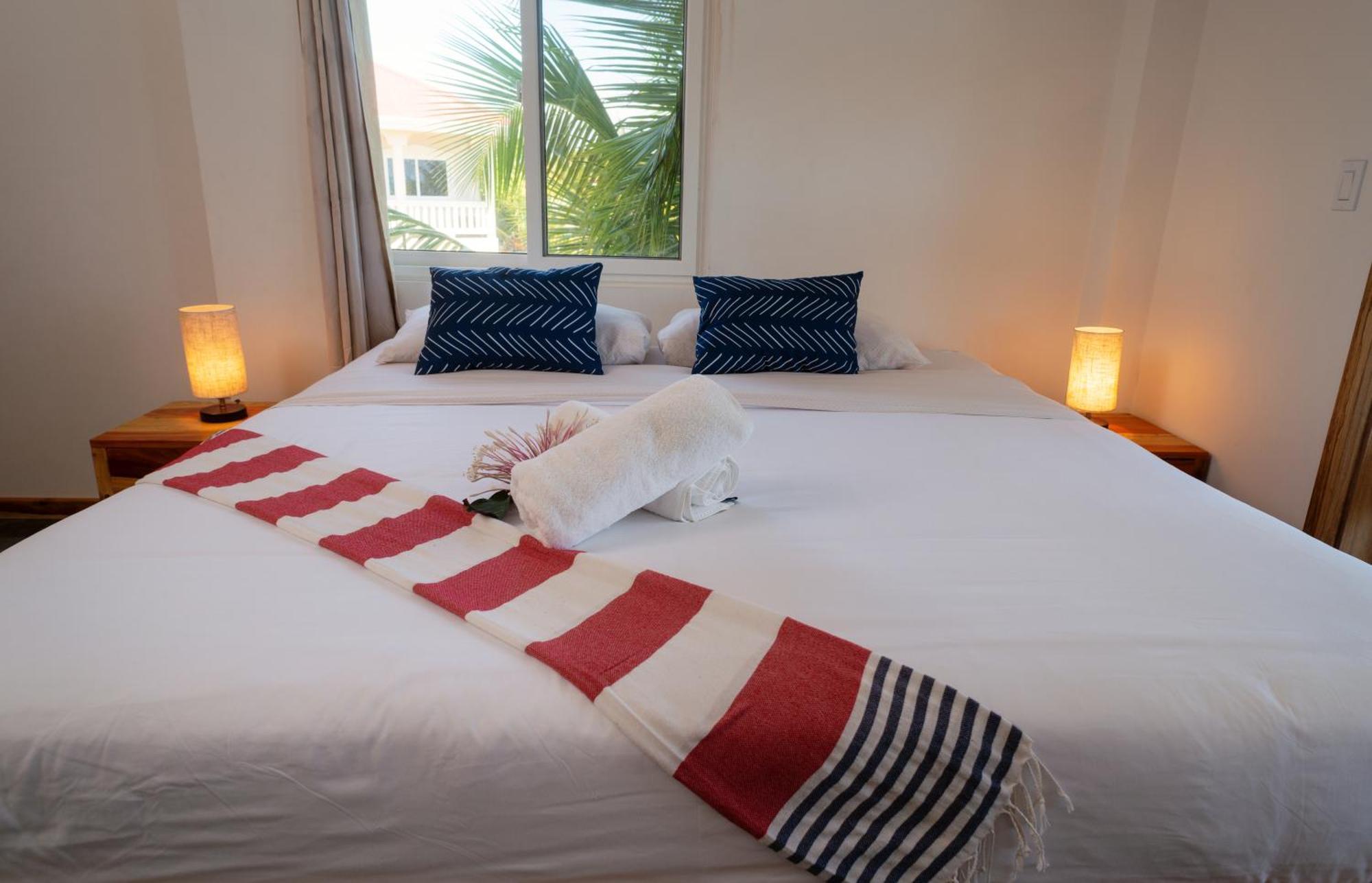 Sandy Feet Beach Resort Placencia ภายนอก รูปภาพ