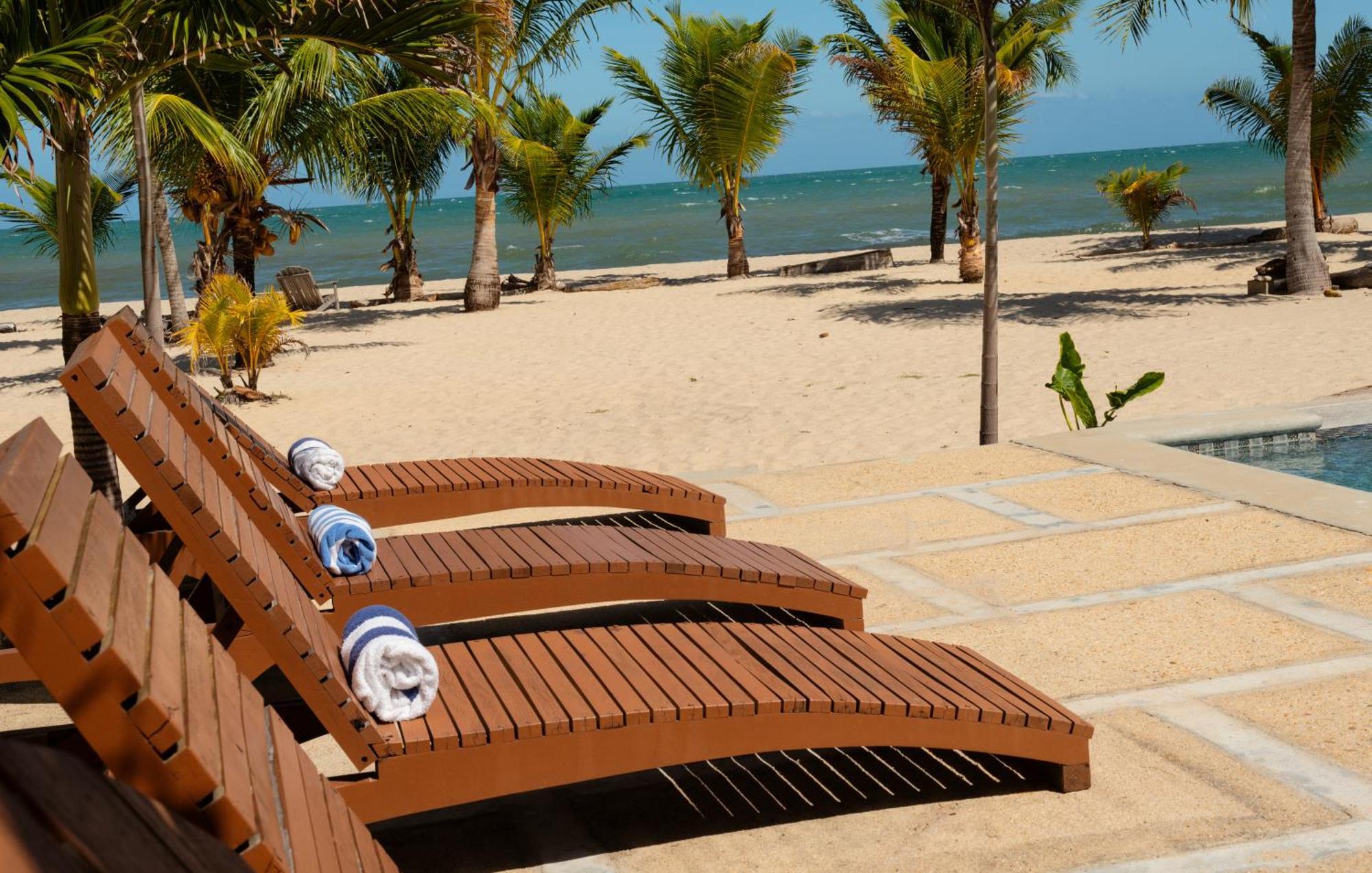 Sandy Feet Beach Resort Placencia ภายนอก รูปภาพ