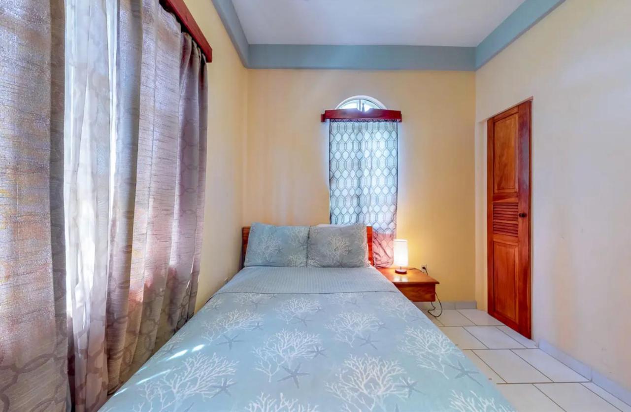 Sandy Feet Beach Resort Placencia ภายนอก รูปภาพ